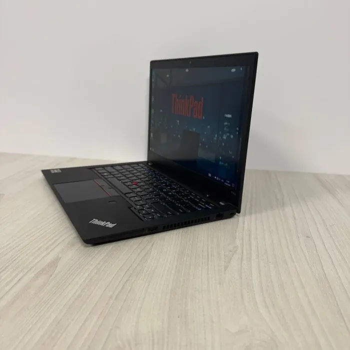 Ультрабук Lenovo ThinkPad P14s Gen 1 / 14" (1920x1080) IPS / AMD Ryzen 7 4750U (8 (16) ядер по 1.7 - 4.1 GHz) / 16 GB DDR4 / 512 GB SSD NVMe / AMD Radeon RX Vega 8 Graphics / WebCam б/в - зображення 5
