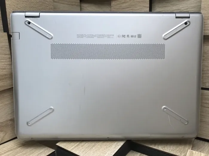 Ультрабук Б-клас HP Pavilion 14-bk091st / 14" (1366x768) TN / Intel Core i5-7200U (2 (4) ядра по 2.5 - 3.1 GHz) / 8 GB DDR4 / 256 GB SSD / Intel HD Graphics 620 / WebCam б/в - зображення 11