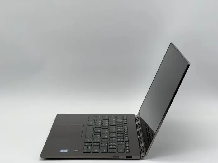 Ультрабук Lenovo Yoga 920-13IKB / 13.9" (1920x1080) IPS Touch / Intel Core i7-8550U (4 (8) ядра по 1.8 - 4.0 GHz) / 8 GB DDR4 / 240 GB SSD / Intel UHD Graphics 620 / WebCam б/в - зображення 3