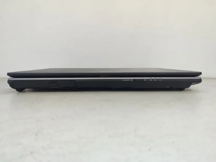 Мобільна робоча станція Fujitsu Celsius H920 / 17.3" (1920x1080) TN / Intel Core i7-3820QM (4 (8) ядра по 2.7 - 3.7 GHz) / 32 GB DDR3 / 240 GB SSD / nVidia Quadro K3000M, 2 GB GDDR5, 256-bit / WebCam б/в - зображення 5