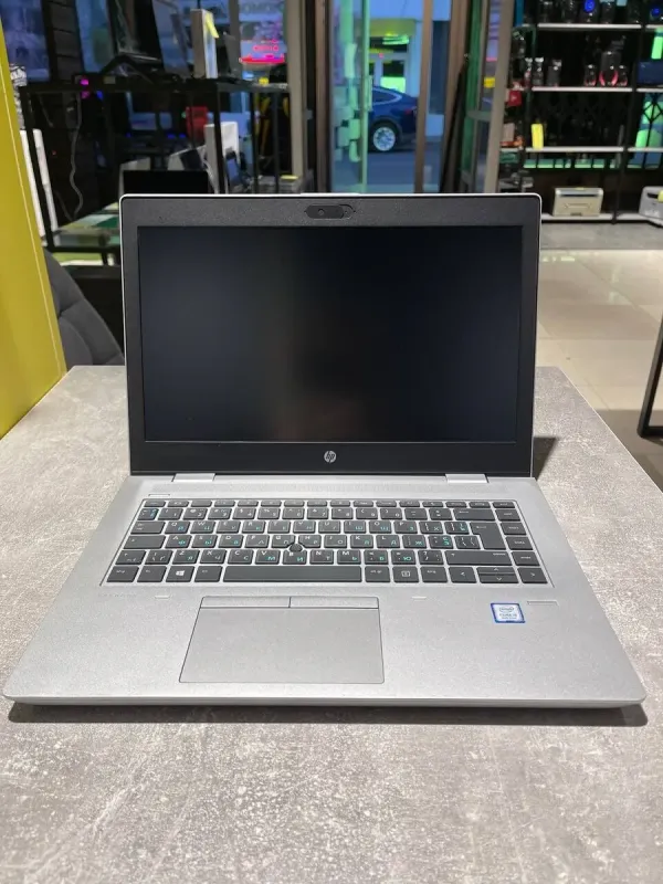 Ультрабук HP ProBook 640 G4 / 14" (1920x1080) IPS / Intel Core i5-8250U (4 (8) ядра по 1.6 - 3.4 GHz) / 8 GB DDR4 / 240 GB SSD / Intel UHD Graphics 620 / WebCam б/в - зображення 2