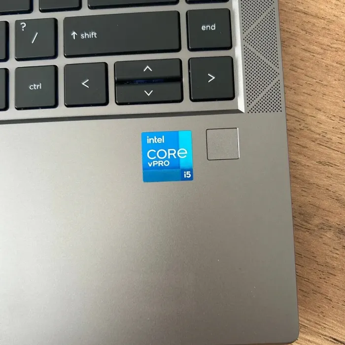 Ультрабук HP ZBook Firefly 14 G8 / 14" (1920x1080) IPS / Intel Core i5-1145G7 (4 (8) ядра по 1.1 - 4.4 GHz) / 8 GB DDR4 / 256 GB SSD / Intel Iris Xe Graphics / WebCam б/в - зображення 8