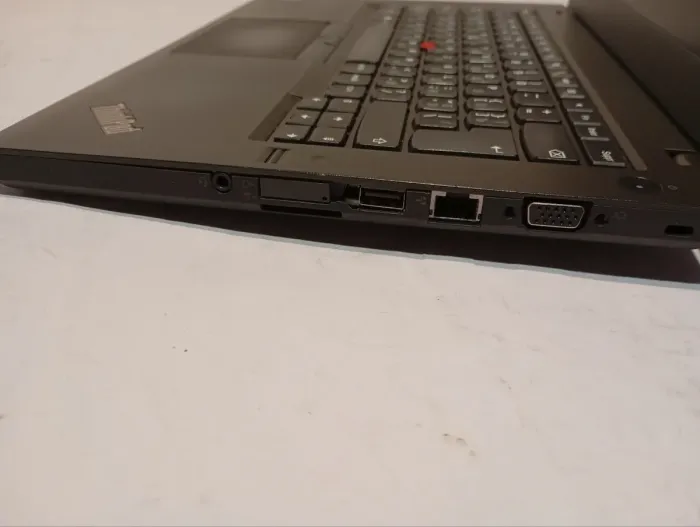 Ультрабук Б-клас Lenovo Thinkpad T450 / 14" (1366x768) TN / Intel Core i5-5200U (2 (4) ядра по 2.2 - 2.7 GHz) / 8 GB DDR3 / 240 GB SSD / Intel HD Graphics 5500 / WebCam б/в - зображення 7
