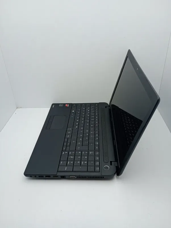 Ноутбук Toshiba Satellite C50D / 15.6" (1366x768) TN / AMD A4-5000 (4 ядра по 1.5 GHz) / 8 GB DDR3 / 1000 GB HDD / AMD Radeon HD 8330 Graphics / WebCam б/в - зображення 6
