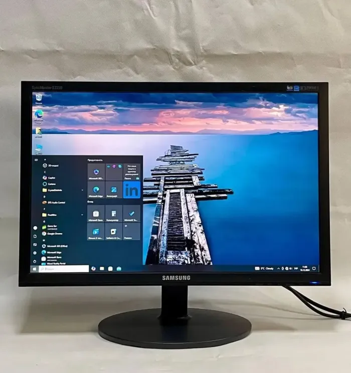 Монітор Б-клаc Samsung SyncMaster E2220NW / 22" (1680x1080) TN / VGA / VESA 75x75 + Кабель живлення б/в - зображення 2