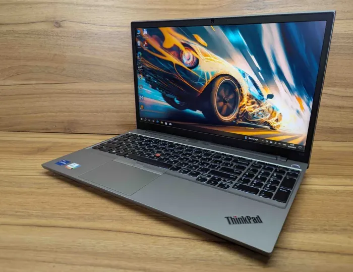 Ультрабук Б-клас Lenovo ThinkPad E15 Gen4 / 15.6" (1920x1080) IPS / Intel Core i7-1255U (10 (12) ядер по 3.5 - 4.7 GHz) / 24 GB DDR4 / 512 GB SSD / Intel Iris Xe Graphics / WebCam / Windows 10 б/в - зображення 5