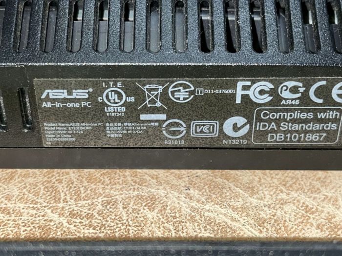 Моноблок Б-клас Asus ET2012AUKB / 20" (1600x900) TN / AMD E-450 (2 ядрa по 1.66 GHz) / 8 GB DDR3 / 120 GB SSD / AMD Radeon HD 6320 Graphics / WebCam б/в - зображення 8