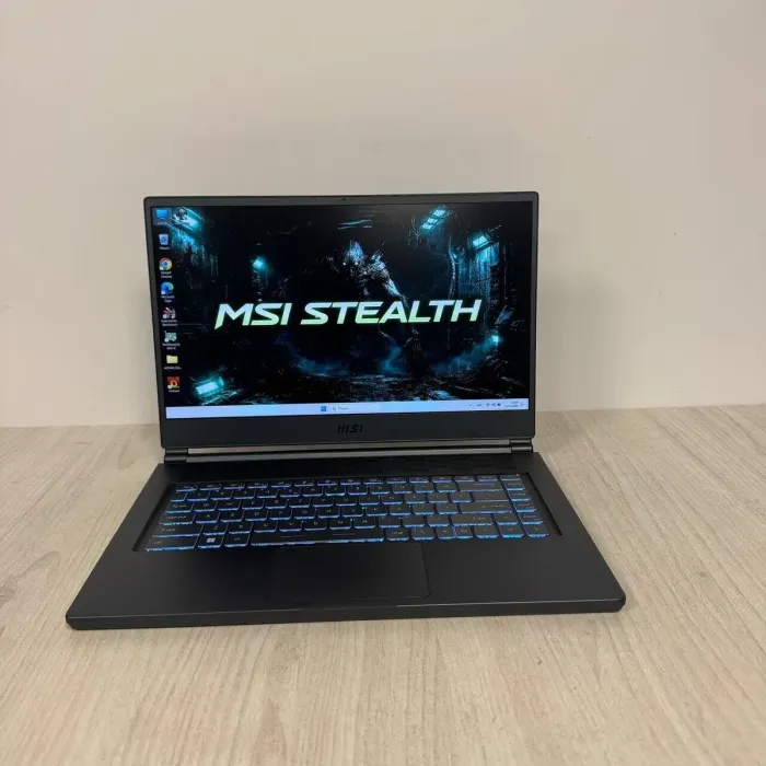 Ігровий ноутбук MSI Stealth 15M A11UEK / 15.6" (1920x1080) IPS / Intel Core i7-11375H (4 (8) ядра по 3.0 - 5.0 GHz) / 16 GB DDR4 / 512 GB SSD / nVidia GeForce RTX 3060, 6 GB GDDR6, 192-bit / WebCam б/в - зображення 2