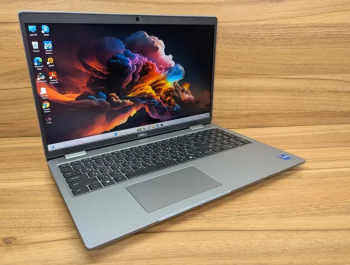 Мобільна робоча станція Dell Precision 3570 / 15,6" (1920x1080) IPS / Intel Core i7-1265U (10 (12) ядер по 3,6 - 4,8 ГГц) / 16 ГБ DDR4 / 512 ГБ SSD / nVidia T550, 4 ГБ GDDR6, 64-біт / WebCam / Windows 11 б/в - зображення 4