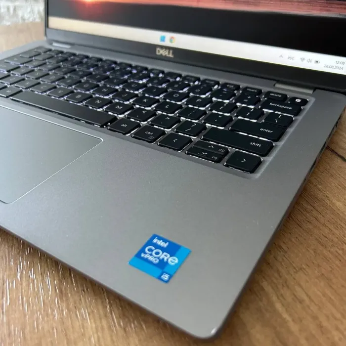 Ультрабук Б-клас Dell Latitude 5420 / 14" (1366x768) TN / Intel Core i5-1145G7 (4 (8) ядра по 2.6 - 4.4 GHz) / 8 GB DDR4 / 256 GB SSD / Intel Iris X Graphics / WebCam б/в - зображення 8