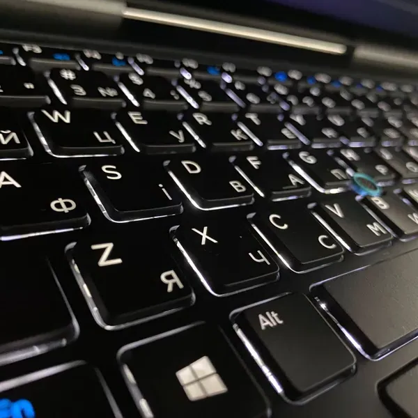 Мобільна робоча станція Б-клас Dell Precision 7520 / 15.6" (1920x1080) IPS Touch / Intel Core i7-7820HQ (4 (8) ядра по 2.9 - 3.9 GHz) / 16 GB DDR4 / 512 GB SSD / nVidia Quadro M1200, 4 GB GDDR5, 256-bit / WebCam / HDMI б/в - зображення 6