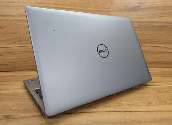Ультрабук Dell Latitude 5530 / 15.6" (1920x1080) IPS / Intel Core i7-1265U (10 (12) ядер по 3.6 - 4.8 GHz) / 32 GB DDR4 / 512 GB SSD / nVidia GeForce MX550, 2 GB GDDR6, 64-bit / WebCam / Windows 11 б/в - зображення 7