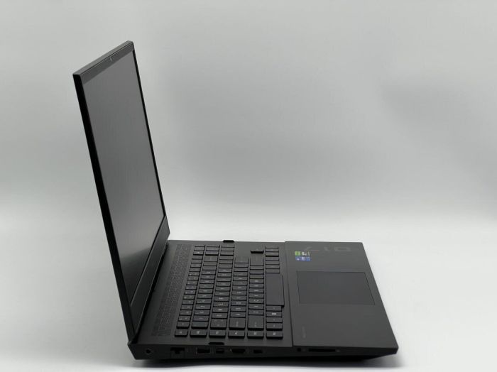Ігровий ноутбук Б-класу HP Omen 17-cm2075nr / 17,3" (1920x1080) IPS / Intel Core i7-13700HX (16 (24) ядер по 1,5 - 5,0 ГГц) / 16 ГБ DDR5 / 960 ГБ SSD / nVidia GeForce RTX 4060, 8 ГБ GDDR6, 128-біт / WebCam б/в - зображення 3