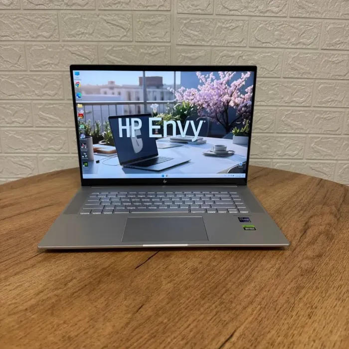 Ігровий ультрабук HP Envy 16-h1023dx / 16" (2560x1600) IPS Touch / Intel Core i9-13900H (14 (20) ядер по 2.6 - 5.4 GHz) / 16 GB DDR5 / 1000 GB SSD NVMe / nVidia GeForce RTX 4060, 8 GB GDDR6, 128-bit / WebCam б/в - зображення 2