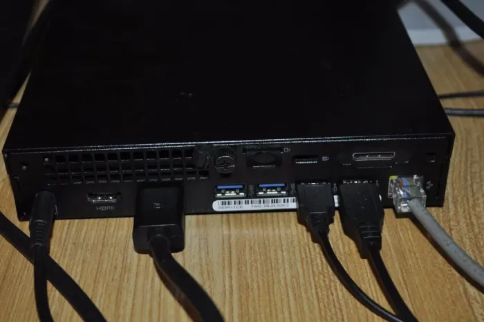 Комплект ПК: неттоп Dell OptiPlex 3040 Micro USFF / Intel Core i5-6500T (4 ядра по 2,5 - 3,1 ГГц) / 16 ГБ DDR3 / 500 ГБ SSD / Intel HD Graphics 530 / Windows 11 Pro / Блок + Монітор EIZO FlexScan EV2455 / 24" (1920x1200) IPS / Кабелі б/в - зображення 13