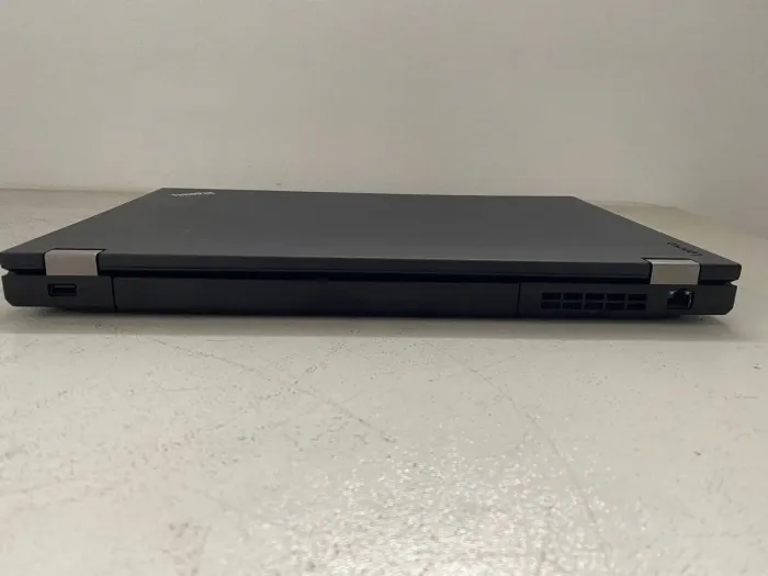 Ноутбук Б-клас Lenovo ThinkPad L560 / 15.6" (1366x768) TN / Intel Core i3-6100U (2 (4) ядра по 2.3 GHz) / 8 GB DDR3 / 128 GB SSD / Intel HD Graphics 520 / DVD-ROM б/в - зображення 7