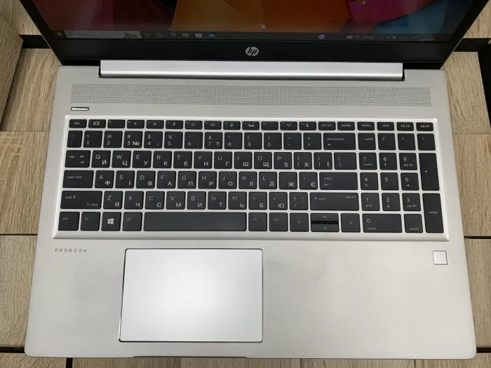 Ультрабук Б-клас HP ProBook 455 G7 / 15.6" (1920x1080) IPS / AMD Ryzen 5 4500U (6 ядер по 2.3 - 4.0 GHz) / 8 GB DDR4 / 250 GB SSD / AMD Radeon Graphics / WebCam / HDMI б/в - зображення 3