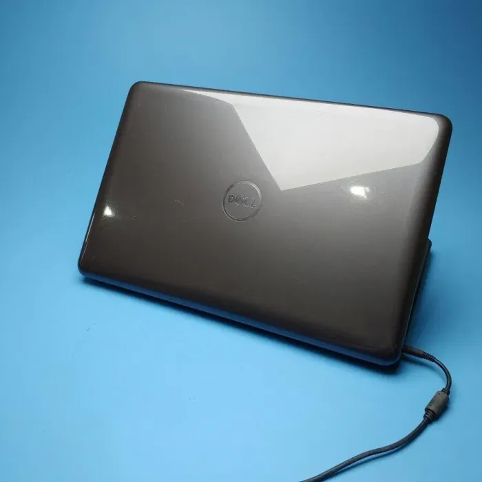 Ноутбук Б-клас Dell Inspiron 17 5767 / 17.3" (1600x900) TN / Intel Core i5-7200U (2 (4) ядра по 2.5 - 3.1 GHz) / 8 GB DDR4 / 480 GB SSD / Intel HD Graphics 620 / WebCam / Win 10 Home б/в - зображення 5