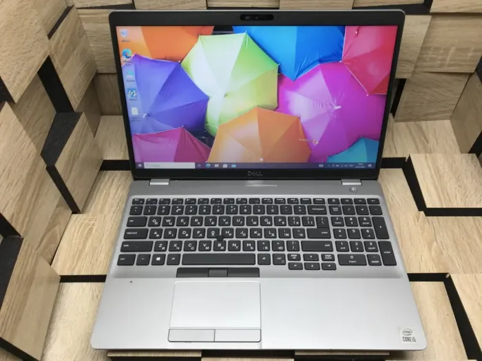 Ноутбук Б-клас Dell Latitude 5511 / 15.6" (1366x768) TN / Intel Core i5-10300H (4 (8) ядра по 2.5 - 4.5 GHz) / 8 GB DDR4 / 256 GB SSD M.2 / Intel UHD Graphics / WebCam / Windows 10 б/в - зображення 2