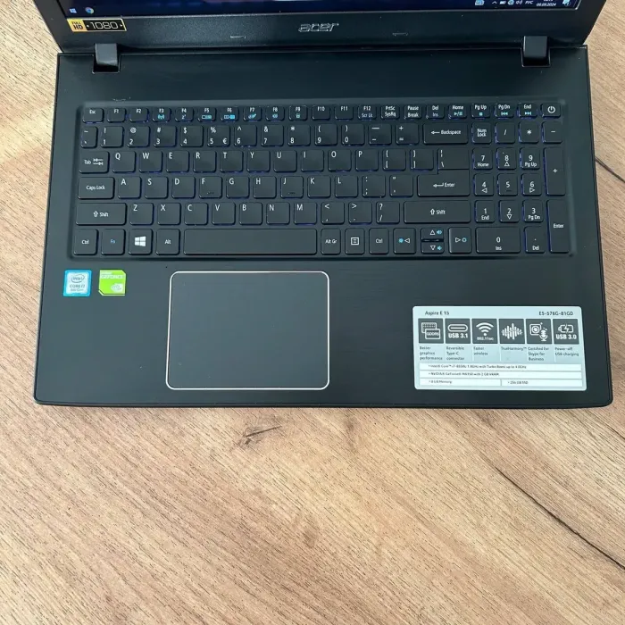 Ігровий ноутбук Acer Aspire E5-576G / 15.6" (1920x1080) IPS / Intel Core i7-8550U (4 (8) ядра по 1.8 - 4.0 GHz) / 8 GB DDR4 / 256 GB SSD / nVidia GeForce MX150, 2 GB GDDR5, 64-bit / WebCam б/в - зображення 7
