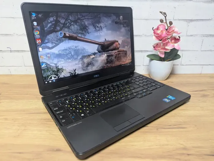 Ноутбук Dell Latitude E5540 / 15.6" (1920x1080) TN / Intel Core i5-4310U (2 (4) ядра по 2.0 - 3.0 GHz) / 8 GB DDR3 / 128 GB SSD / Intel HD Graphics 4400 / WebCam / DVD-ROM б/в - зображення 5