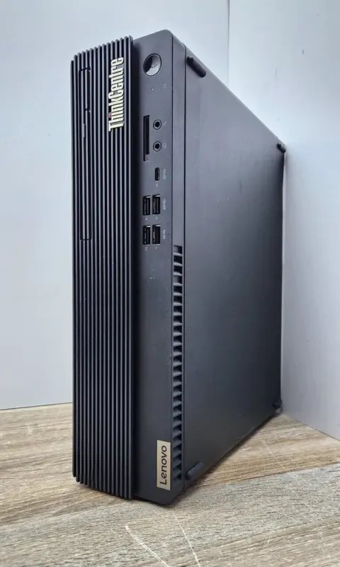 Комп'ютер Lenovo ThinkCentre M70s SFF / Intel Core i3-10100 (4 (8) ядра по 3.6 - 4.3 GHz) / 16 GB DDR4 / 256 GB SSD M.2 / Intel UHD Graphics 630 б/в - зображення 2