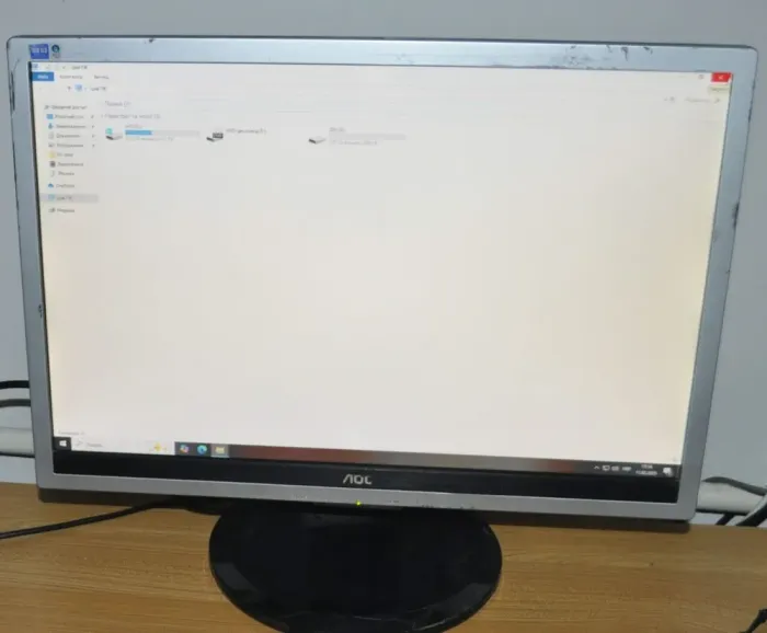 Монітор Б-клас AOC 2219P2 / 22" (1680x1050) TN / VGA, DVI / Вбудовані колонки 2x 1W / VESA 100x100 + Кабелі (VGA або DVI на вибір) та кабель живлення б/в - зображення 10