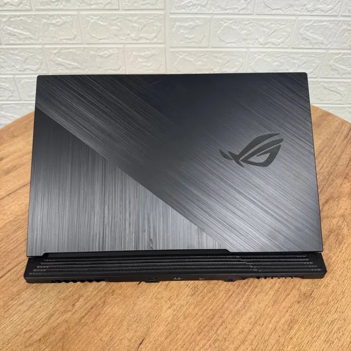 Ігровий ноутбук Б-клас Asus ROG Strix G17 G712LW / 17.3" (1920x1080) IPS / Intel Core i9-10885H (8 (16) ядер по 2.4 - 5.3 GHz) / 16 GB DDR4 / 512 GB SSD / nVidia GeForce RTX 2070, 8 GB GDDR6, 256-bit б/в - зображення 3