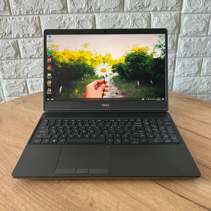 Мобільна робоча станція Б-клас Dell Precision 7550 / 15.6" (1920x1080) IPS / Intel Core i9-10885H (8 (16) ядер по 2.4 - 5.3 GHz) / 16 GB DDR4 / 512 GB SSD / nVidia Quadro RTX 4000 Max-Q, 8 GB GDDR6, 256-bit / WebCam б/в - зображення 2