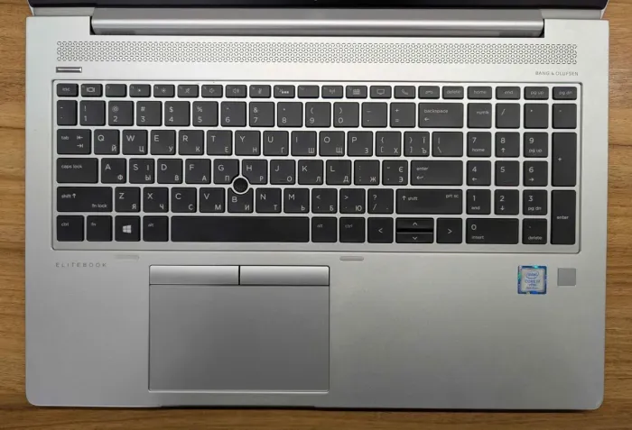 Ультрабук HP EliteBook 850 G5 / 15.6" (1920x1080) IPS / Intel Core i7-8650U (4 (8) ядра по 1.9 - 4.2 GHz) / 16 GB DDR4 / 480 GB SSD / Intel UHD Graphics 620 / HDMI / WebCam / Windows 10 б/в - зображення 5