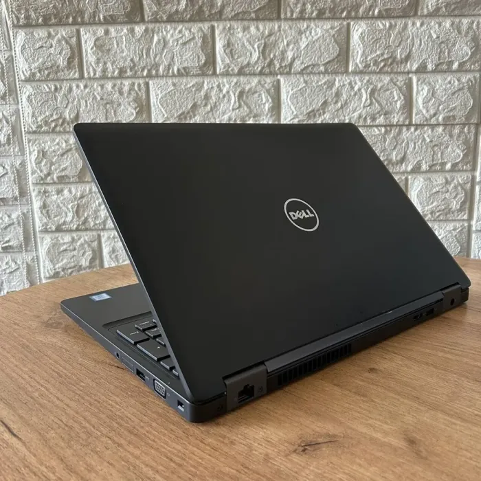 Ноутбук Б-клас Dell Latitude 5580 / 15.6" (1366x768) TN / Intel Core i7-7600U (2 (4) ядра по 2.8 - 3.9 GHz) / 8 GB DDR4 / 500 GB HDD / nVidia GeForce 930MX, 2 GB GDDR3, 64-bit  б/в - зображення 6