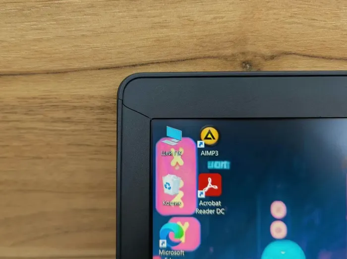 Ноутбук Б-клас Dell Latitude E5570 / 15.6" (1920x1080) IPS / Intel Core i7-6820HQ (4 (8) ядра по 2.7 - 3.6 GHz) / 16 GB DDR4 / 512 GB SSD / AMD Radeon R7 M370, 2 GB GDDR5, 128-bit / WebCam / TouchID / Windows 10 б/в - зображення 3