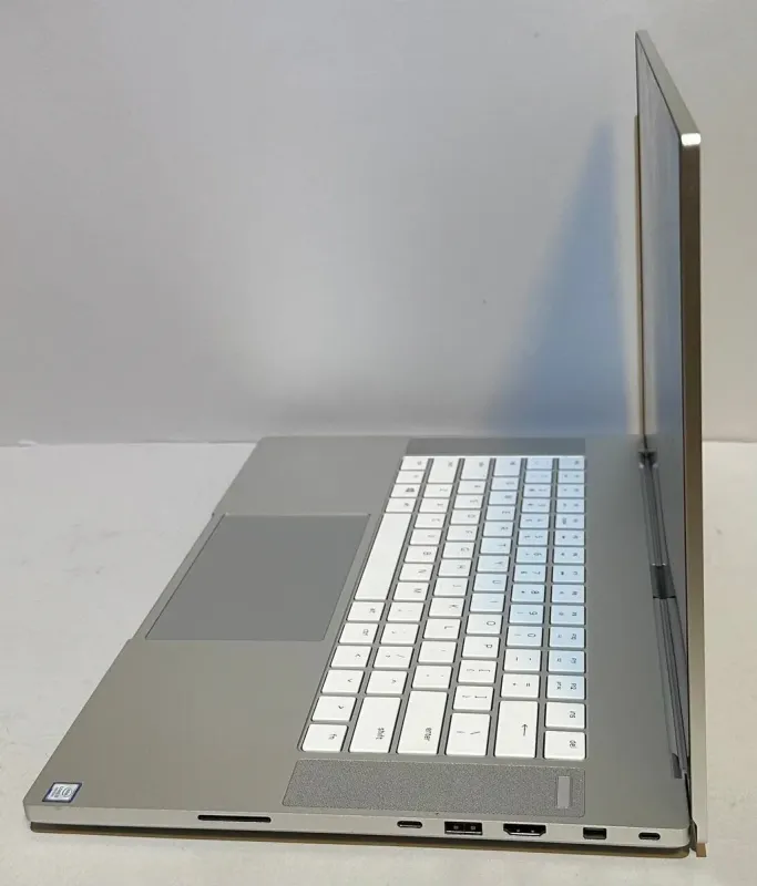 Мобільна робоча станція Razer Blade 15 Studio / 15,6" (3840x2160) IPS Touch / Intel Core i7-9750H (6 (12) ядер по 2,6 - 4,5 ГГц) / 32 ГБ DDR4 / 1000 ГБ SSD / nVidia Quadro RTX 5000 Max-Q, 16 ГБ GDDR6, 256-біт / WebCam б/в - зображення 5