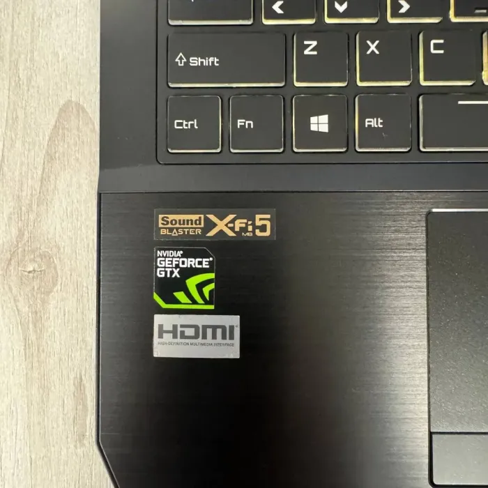 Ігровий ноутбук Clevo Sager P650RP6 / 15.6" (1920x1080) IPS / Intel Core i7-6700HQ (4 (8) ядра по 2.6 - 3.5 GHz) / 16 GB DDR4 / 1000 GB SSD / nVidia GeForce GTX 1060, 6 GB GDDR5, 192-bit / WebCam б/в - зображення 8