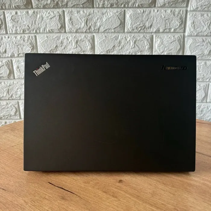 Ультрабук Б-клас Lenovo ThinkPad T440s / 14" (1600x900) TN / Intel Core i5-4300U (2 (4) ядра по 1.9 - 2.9 GHz) / 8 GB DDR3 / 120 GB SSD / Intel HD Graphics 4400 / WebCam б/в - зображення 3