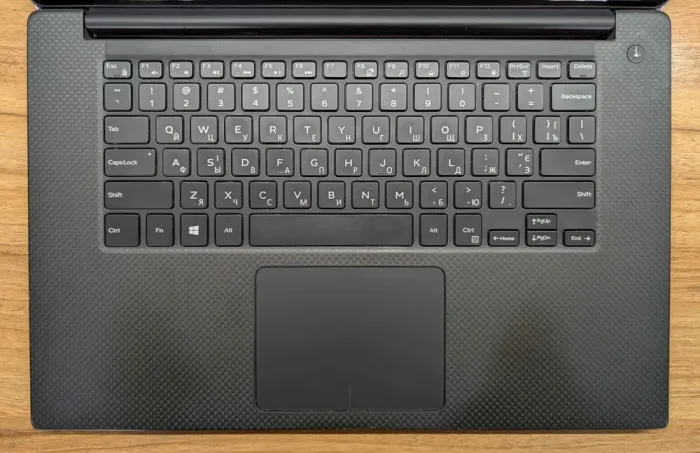 Ігровий ноутбук Dell XPS 15 9550 / 15.6" (3840x2160) IPS Touch / Intel Core i5-6300HQ (4 ядра по 2.3 - 3.2 GHz) / 16 GB DDR4 / 500 GB SSD / nVidia GeForce GTX 960M, 2 GB GDDR5, 128-bit / HDMI / Windows 10 б/в - зображення 3