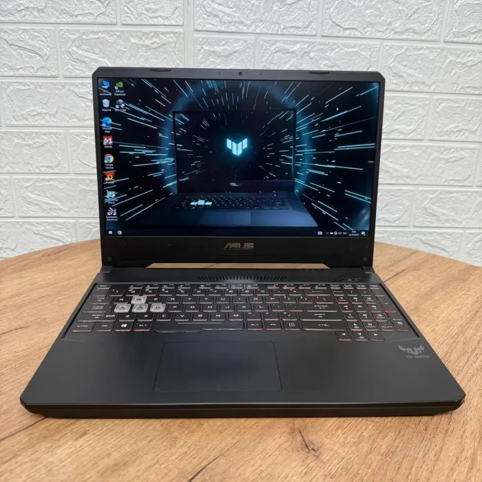 Ігровий ноутбук Б-клас Asus TUF Gaming FX505DV / 15.6" (1920x1080) IPS / AMD Ryzen 7 3750H (4 (8) ядра по 2.3 - 4.0 GHz) / 16 GB DDR4 / 512 GB SSD / GeForce RTX 2060, 6 GB GDDR6, 192-bit / WebCam б/в - зображення 2