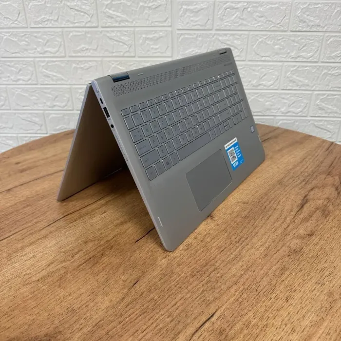 Ноутбук-трансформер HP Envy x360 m6-aq103ds / 15.6" (1920x1080) IPS Touch / Intel Core i5-7200U (2 (4) ядра по 2.5 - 3.1 GHz) / 16 GB DDR4 / 128 GB SSD M.2 + 1000 GB HDD / Intel HD Graphics 620 / WebCam б/в - зображення 7