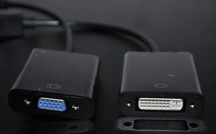 Комп'ютер HP EliteDesk 800 G3 SFF / Intel Core i5-6500 (4 ядра по 3.2 - 3.6 GHz) / 16 GB DDR4 / 2000 GB SSD / Intel HD Graphics 530 / DisplayPort / Windows 11 Pro б/в - зображення 6