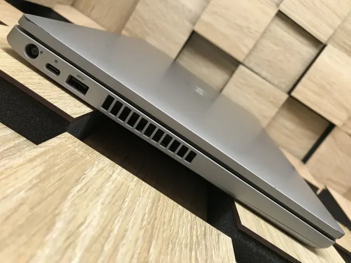 Ноутбук Б-клас Dell Latitude 5510 / 15.6" (1920x1080) IPS / Intel Core i5-10210U (4 (8) ядра по 1.6 - 4.2 GHz) / 8 GB DDR4 / 256 GB SSD M.2 / Intel UHD Graphics / WebCam / USB 3.2 / HDMI / Windows 10 б/в - зображення 5