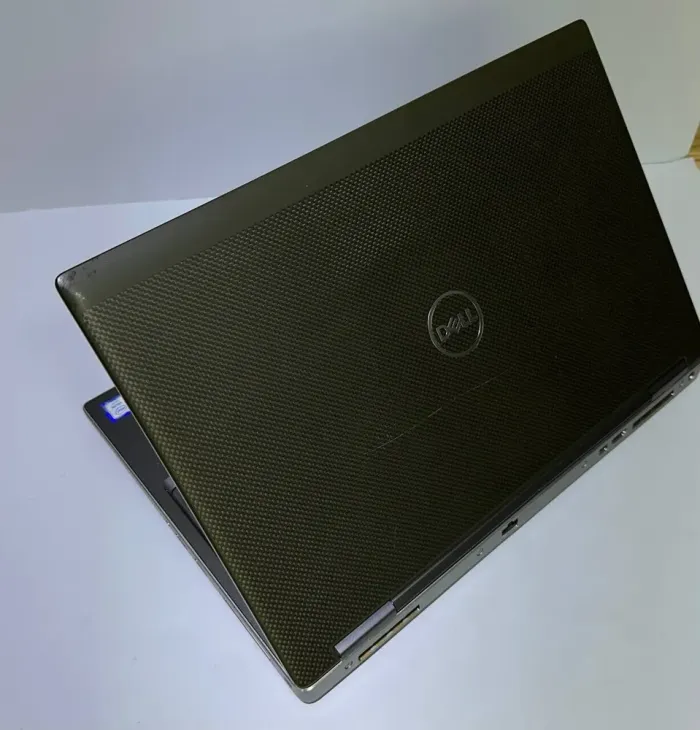 Мобільна робоча станція Б-клас Dell Precision 7540 / 15.6" (1920x1080) IPS / Intel Xeon E2276M (6 (12) ядер по 2.8 - 4.7 GHz) / 32 GB DDR4 / 512 GB SSD / nVidia Quadro T2000, 4 GB GDDR5, 128-bit / WebCam / Win 11 Pro б/в - зображення 3