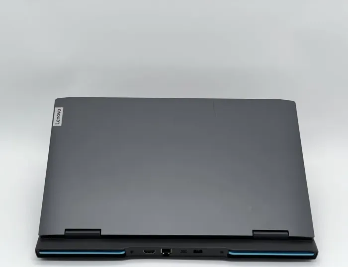 Ігровий ноутбук Lenovo IdeaPad Gaming 3 15IAH7 / 15.6" (1920x1080) IPS / Intel Core i7-12650H (10 (16) ядер по 3.5 - 4.7 GHz) / 16 GB DDR4 / 480 GB SSD / nVidia GeForce RTX 3050, 4 GB GDDR6, 128-bit / WebCam б/в - зображення 5