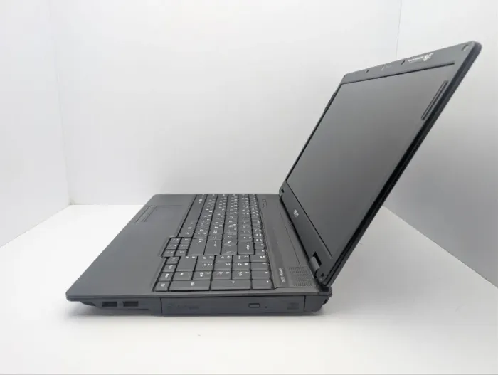 Ноутбук Acer Extensa 5635G / 15.6" (1366x768) TN / Intel Core 2 Duo T6600 (2 ядра по 2.2 GHz) / 6 GB DDR3 / 500 GB HDD / Intel Graphics / WebCam / DVD-ROM / Без АКБ б/в - зображення 5