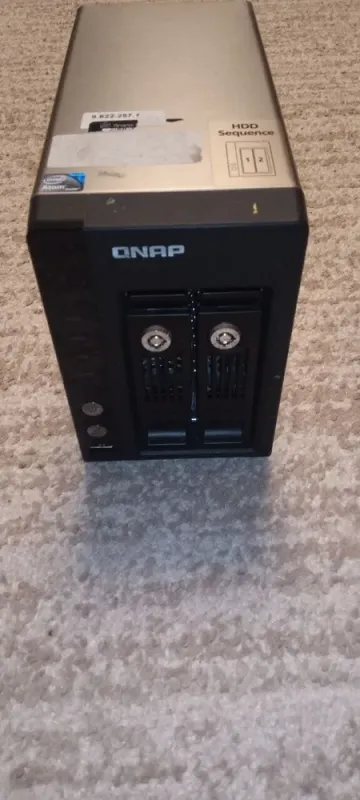Мережеве сховище QNAP TS-239 Pro II + / Intel Atom D425 (1 (2) ядра по 1.8 GHz) / 1 GB DDR3 / 2x 2000 GB HDD / Intel Graphics / Linux Embedded б/в - зображення 2