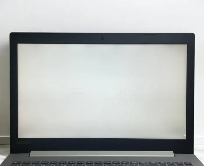 Ноутбук Б-клас Lenovo IdeaPad 320-15IKB / 15.6" (1920x1080) TN / Intel Core i5-8250U (4 (8) ядра по 1.6 - 3.4 GHz) / 8 GB DDR4 / 240 GB SSD / Intel UHD Graphics 620 / WebCam б/в - зображення 6