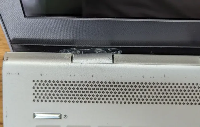 Ноутбук Б-клас HP Pavilion 15-cc123c / 15.6" (1366x768) TN Touch / Intel Core i5-8250U (4 (8) ядра по 1.6 - 3.4 GHz) / 8 GB DDR4 / 240 GB SSD / Intel HD Graphics 620 / WebCam / Windows 10 б/в - зображення 2