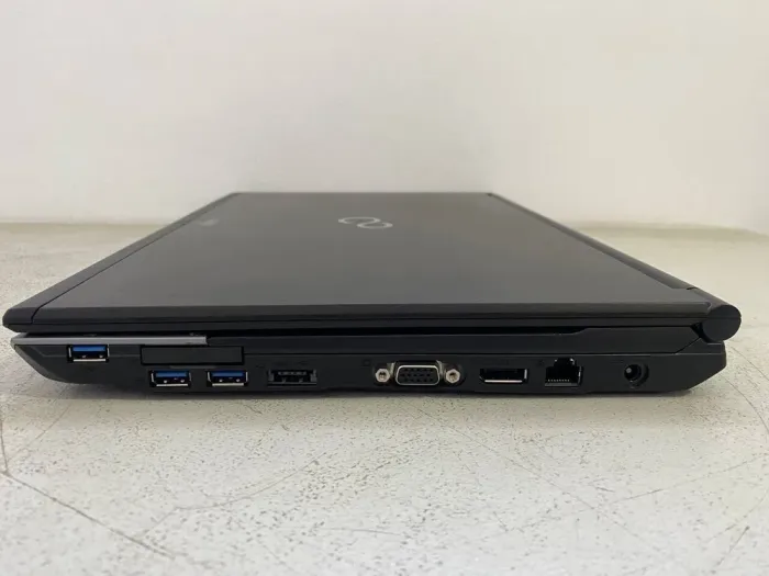 Мобільна робоча станція Fujitsu Celsius H720 / 15.6" (1920x1080) TN / Intel Core i7-3720QM (4 (8) ядра по 2.6 - 3.6 GHz) / 16 GB DDR3 / 256 GB SSD / nVidia Quadro K1000M, 2 GB GDDR3, 128-bit / WebCam б/в - зображення 4