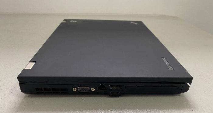 Ноутбук Б-клас Lenovo ThinkPad T420 / 14" (1366x768) TN / Intel Core i5-2520M (2 (4) ядра по 2.5 - 3.2 GHz) / 8 GB DDR3 / 120 GB SSD / Intel HD Graphics 3000 / DVD-ROM / VGA б/в - изображение 4
