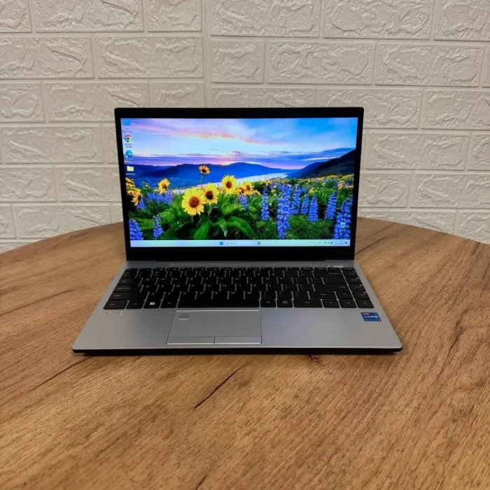 Ультрабук Б-клас Sony Vaio VWNC71429-SL / 14" (1920x1080) IPS / Intel Core i7-1255U (10 (12) ядер по 1.7 -4.7 GHz) / 16 GB DDR4 / 1000 GB SSD NVMe / Intel Iris Xe Graphics / WebCam б/в - зображення 2