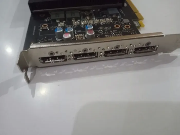 Дискретна відеокарта nVidia Quadro P2000, 5 GB GDDR5, 160-bit / 4x DisplayPort б/в - зображення 4